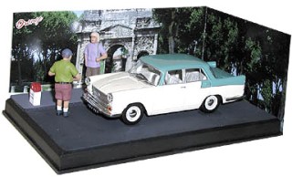 AUSTIN CAMBRIDGE+DIORAMA 1/43