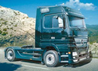 MERCEDES BENZ ACTROS BLACK