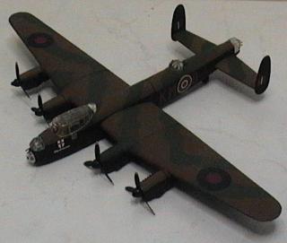 AVRO LANCASTER  1/144