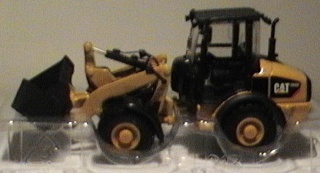 CATERPILLAR CHARGEUSE 906H SUR PNEUS 1/50