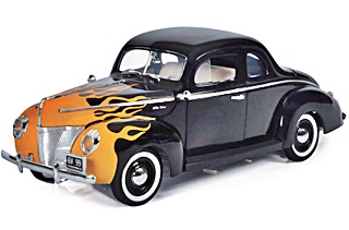 FORD COUPE DELUXE FLAMMING 1940 1/18