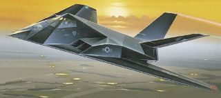 F 117 NIGHTHAWK 1/72