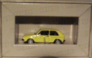 VOLKSWAGEN GOLF 1 GTI JAUNE 1/87