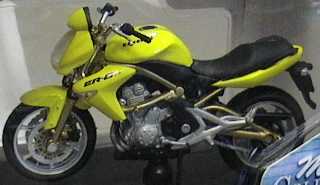 KAWASAKI ER6  1/18