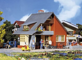 MAISON AVEC BALCON 131225