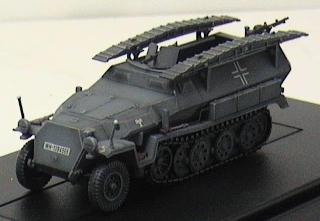 SDKFZ 251/7  1/72