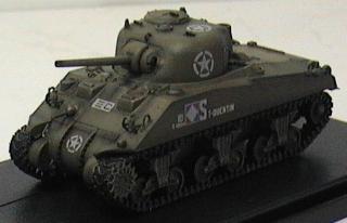 M4A4 SHERMAN  1/72