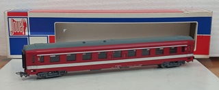 VOITURE A9 ROUGE SNCF 5270 1/87