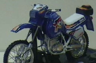 YAMAHA XT900 1/10