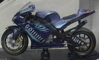 YAMAHA M1 BARROS 1/18