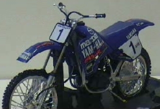 YAMAHA YZ250 MAC GRATH 1/10