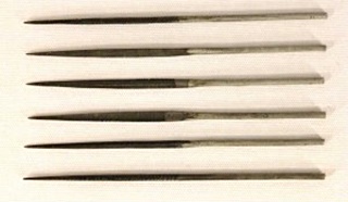 6 LIMES EN METAL DIFFERENTES
