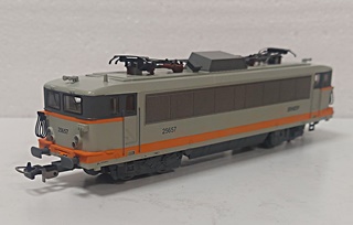 LOCO ELECTRIQUE BB25500 SNCF HO