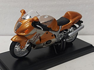 SUZUKI GSXR 1300 HAYABUSA 1/18