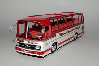 MERCEDES 0 302 1972 1/43