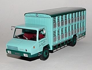 BERLIET STRADAIR 10 COCHONS 1966 1/43