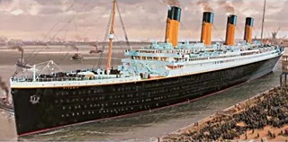 PAQUEBOT HMS TITANIC 1/400