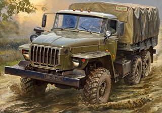 RUSSIE CAMION URAL 4320 1/72